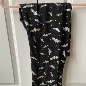 Bat leggings 🦇